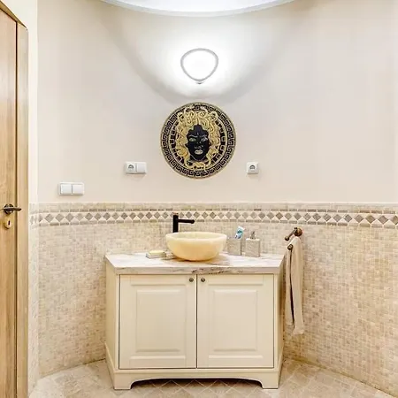 Sauna 5 Bedrooms In Old Town & Parking * Kaunas