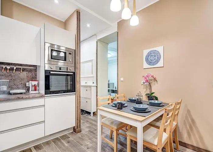 Sauna 5 Bedrooms In Old Town & Parking *