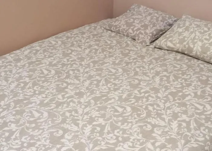 Sauna 5 Bedrooms In Old Town & Parking *